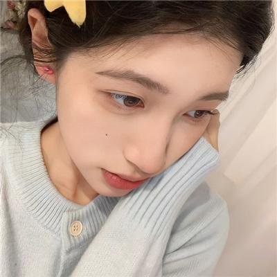 维奥莱特·诺齐埃尔